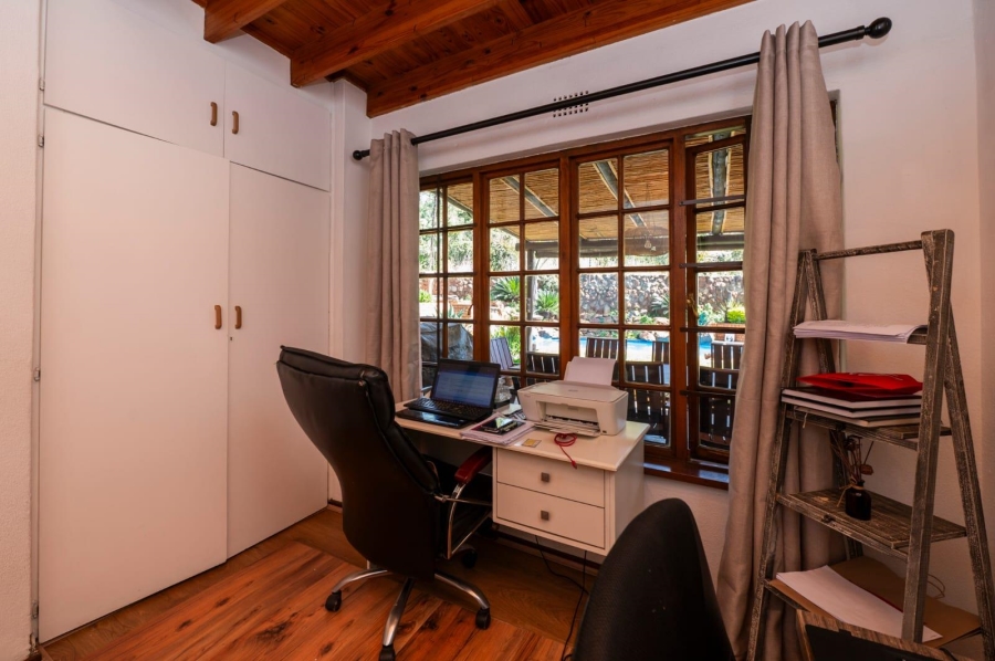3 Bedroom Property for Sale in Glenvista Gauteng
