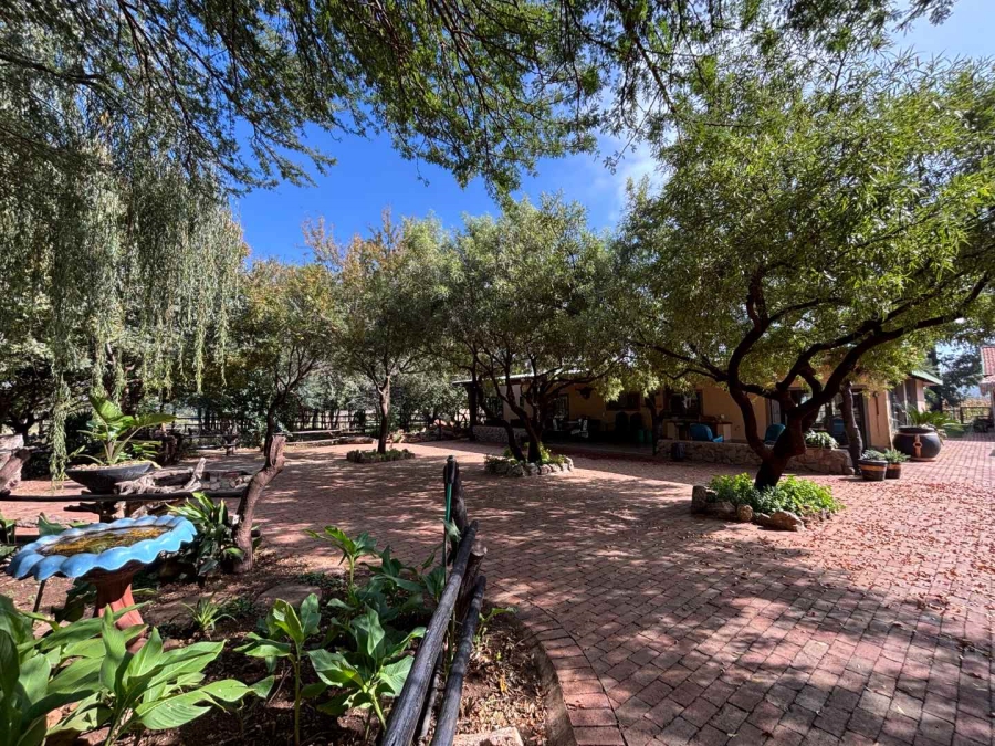 7 Bedroom Property for Sale in Schoongezicht Gauteng