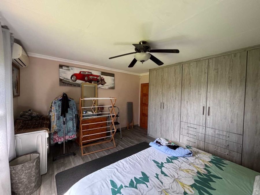 7 Bedroom Property for Sale in Schoongezicht Gauteng