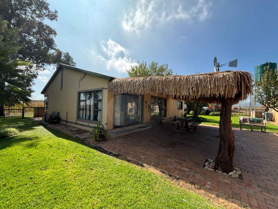 7 Bedroom Property for Sale in Schoongezicht Gauteng