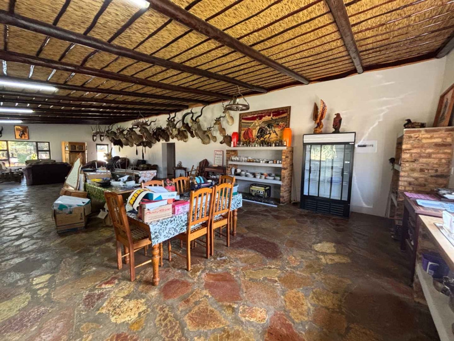 7 Bedroom Property for Sale in Schoongezicht Gauteng