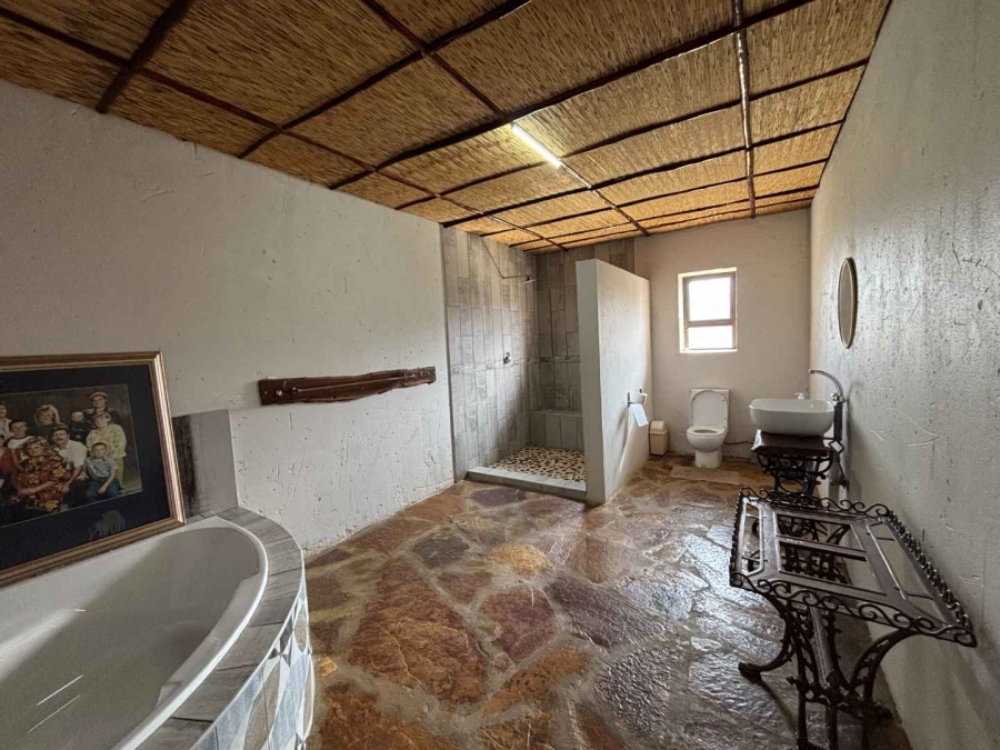 7 Bedroom Property for Sale in Schoongezicht Gauteng