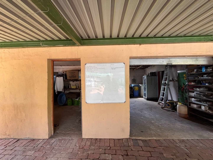 7 Bedroom Property for Sale in Schoongezicht Gauteng