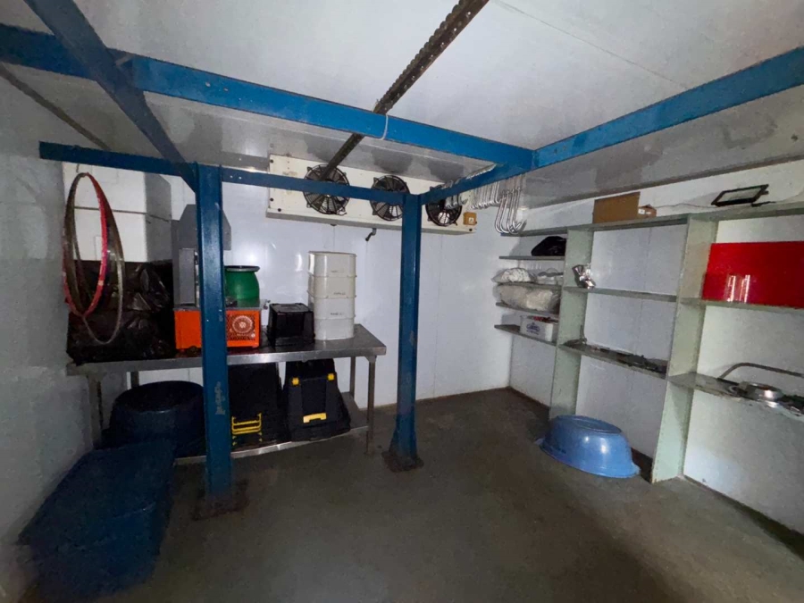 7 Bedroom Property for Sale in Schoongezicht Gauteng