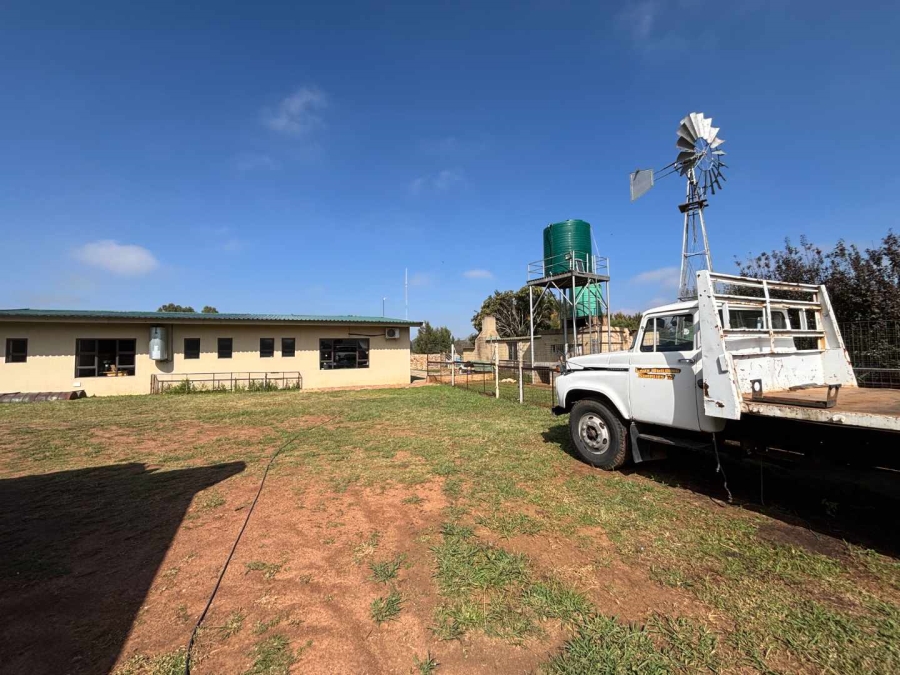 7 Bedroom Property for Sale in Schoongezicht Gauteng