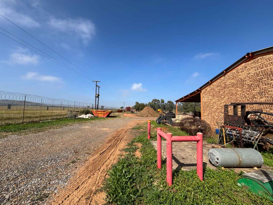 7 Bedroom Property for Sale in Schoongezicht Gauteng