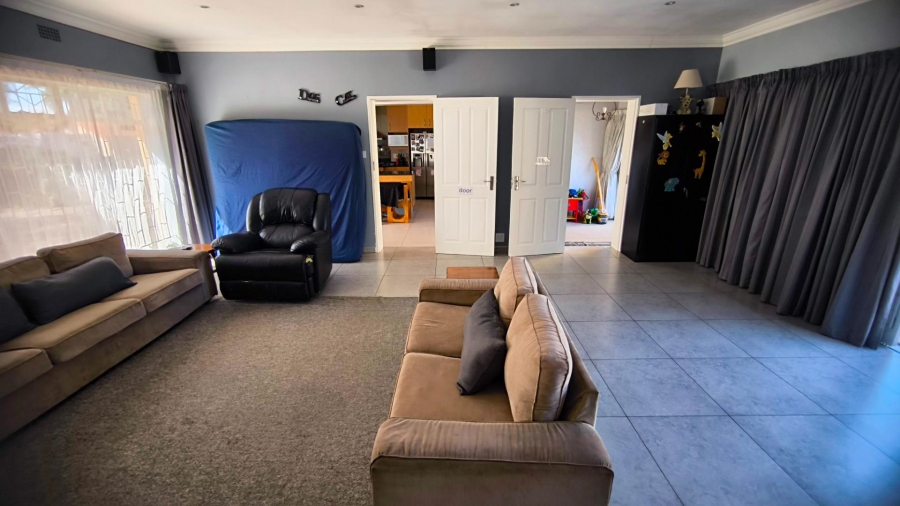 4 Bedroom Property for Sale in Brackenhurst Gauteng