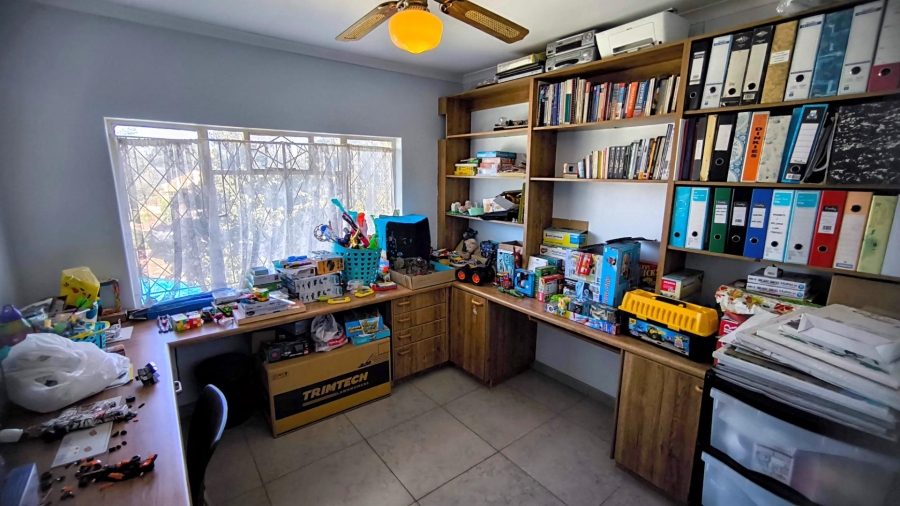 4 Bedroom Property for Sale in Brackenhurst Gauteng