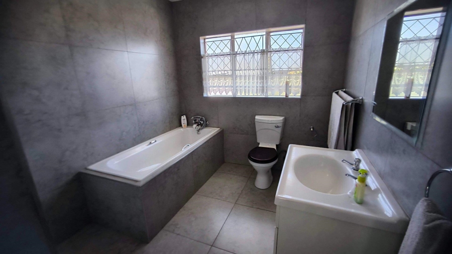 4 Bedroom Property for Sale in Brackenhurst Gauteng