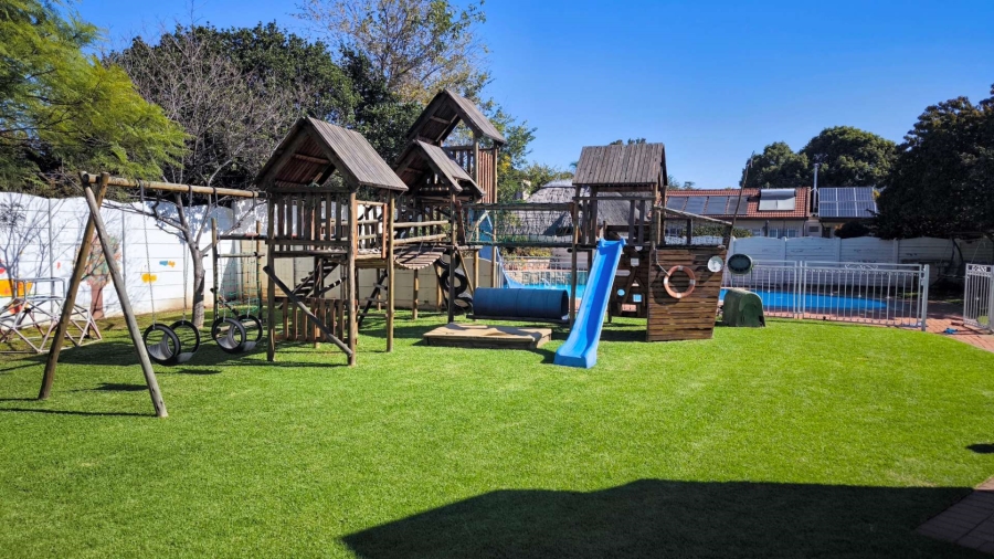 4 Bedroom Property for Sale in Brackenhurst Gauteng