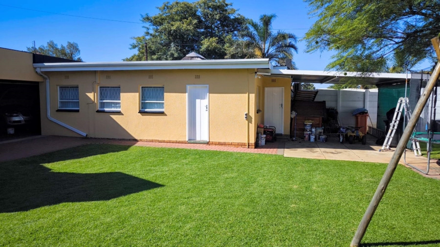 4 Bedroom Property for Sale in Brackenhurst Gauteng
