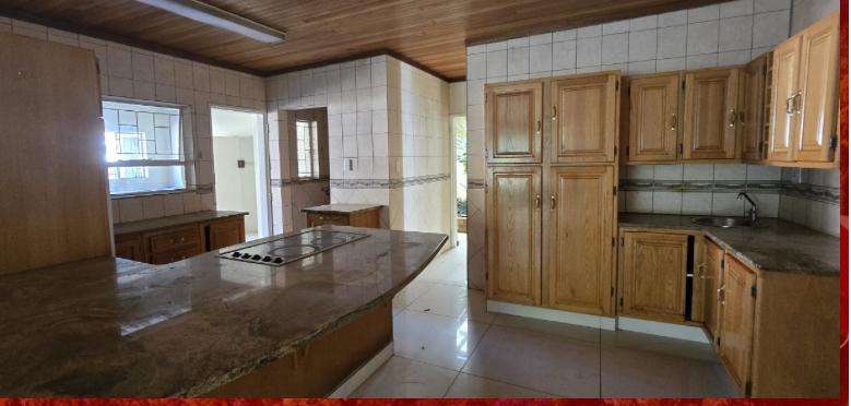 5 Bedroom Property for Sale in Elardus Park Gauteng