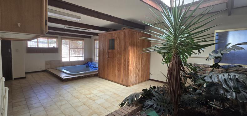 5 Bedroom Property for Sale in Elardus Park Gauteng