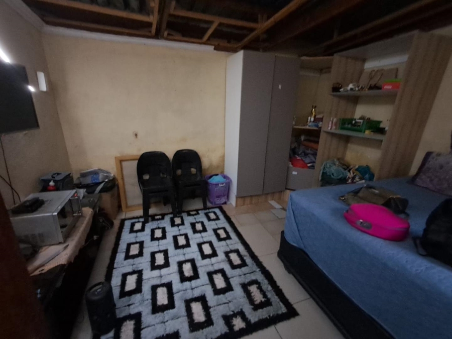 1 Bedroom Property for Sale in Olievenhoutbosch Gauteng