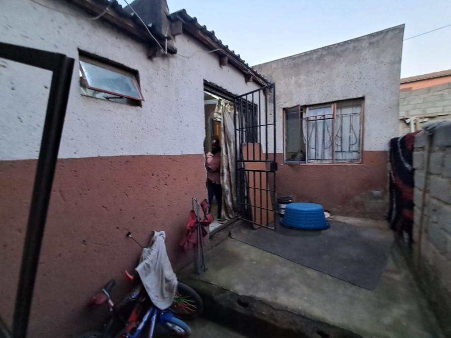 1 Bedroom Property for Sale in Olievenhoutbosch Gauteng