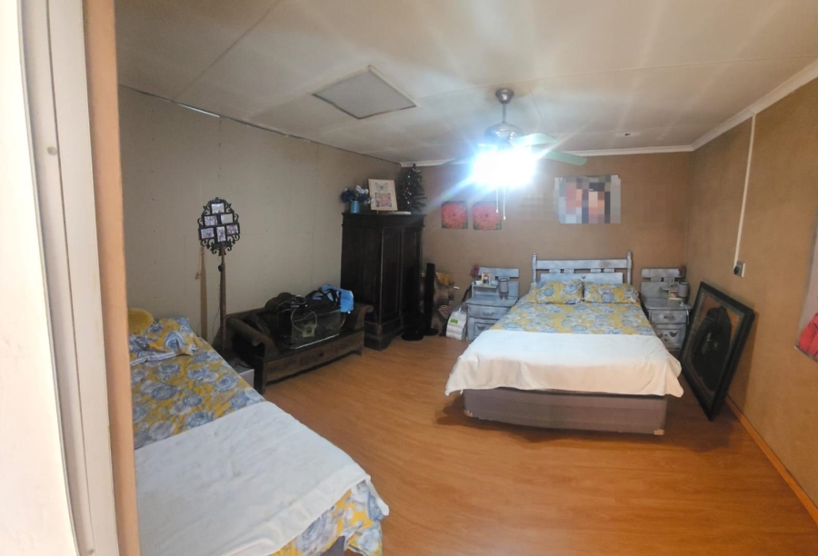 5 Bedroom Property for Sale in Mountain View Gauteng
