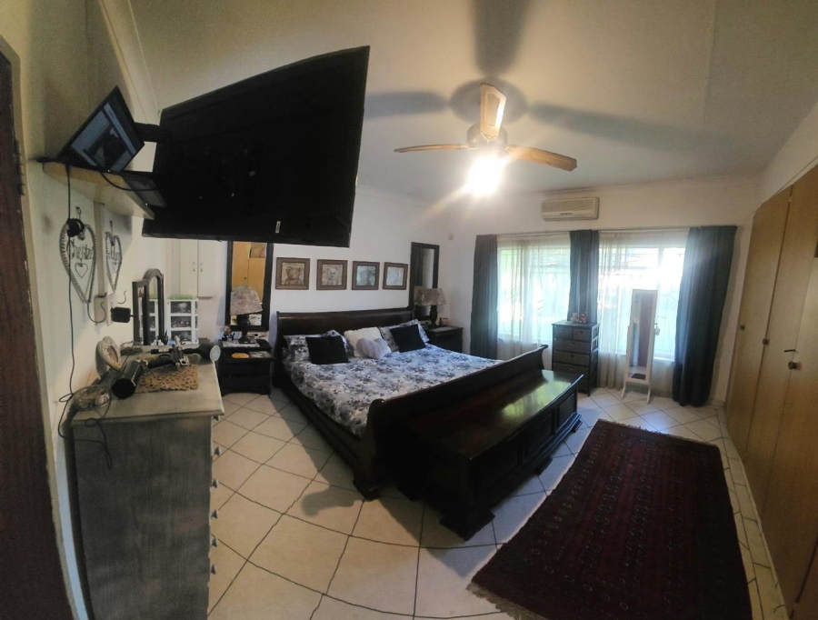 5 Bedroom Property for Sale in Mountain View Gauteng