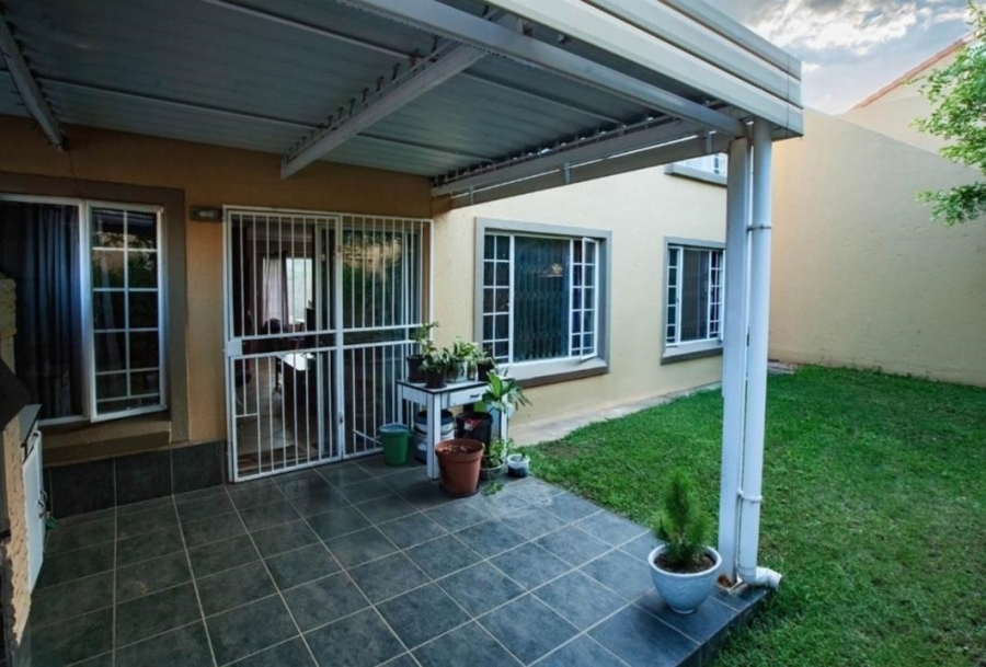 2 Bedroom Property for Sale in Willow Park Manor Gauteng