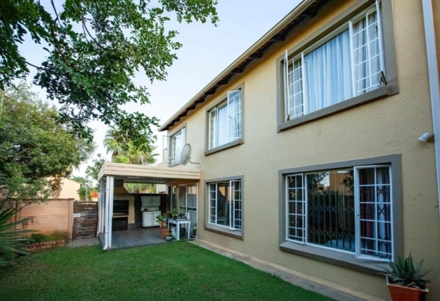 2 Bedroom Property for Sale in Willow Park Manor Gauteng