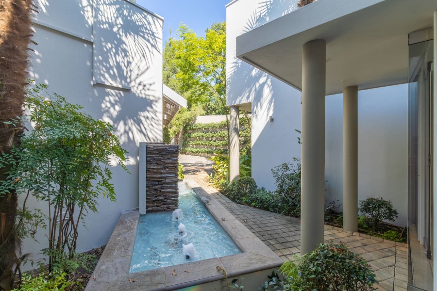 4 Bedroom Property for Sale in Hurlingham Gauteng