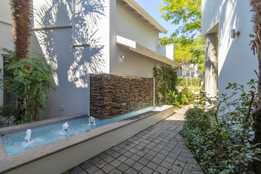 4 Bedroom Property for Sale in Hurlingham Gauteng