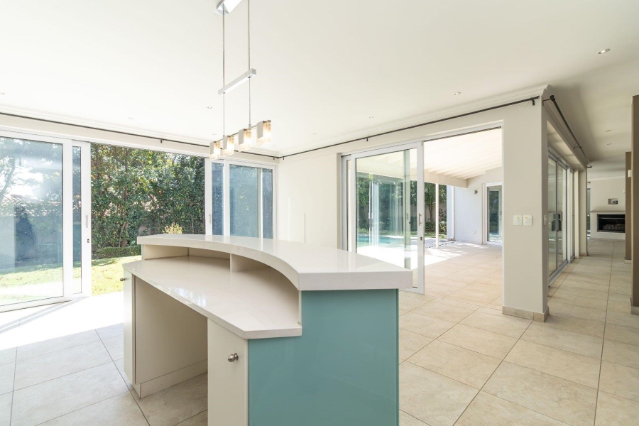 4 Bedroom Property for Sale in Hurlingham Gauteng