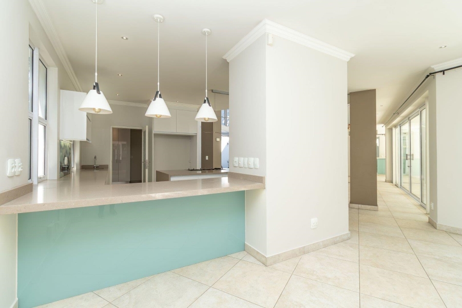 4 Bedroom Property for Sale in Hurlingham Gauteng