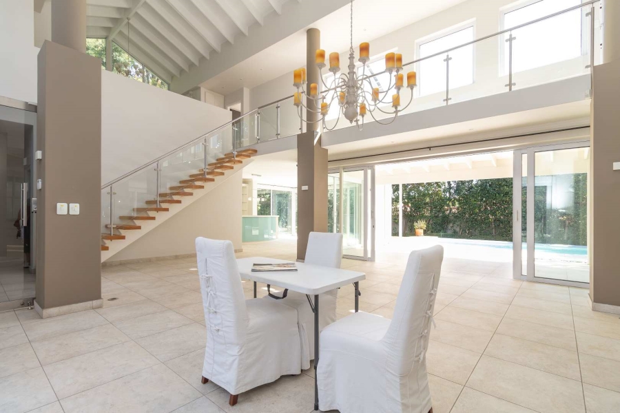 4 Bedroom Property for Sale in Hurlingham Gauteng