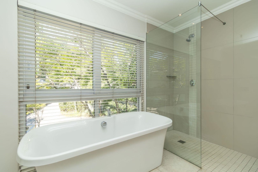 4 Bedroom Property for Sale in Hurlingham Gauteng
