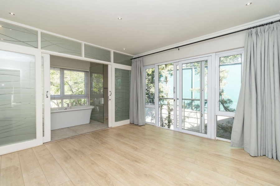 4 Bedroom Property for Sale in Hurlingham Gauteng