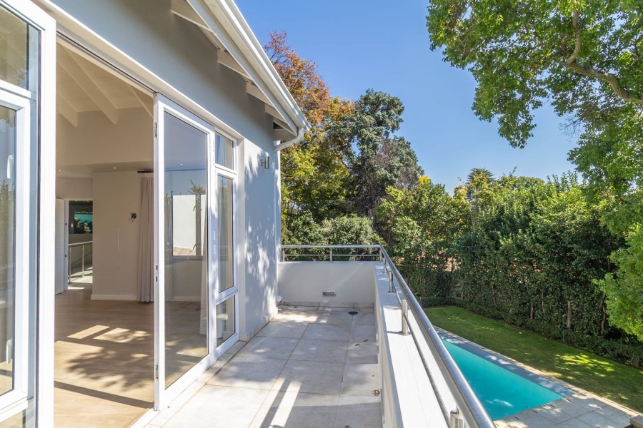4 Bedroom Property for Sale in Hurlingham Gauteng