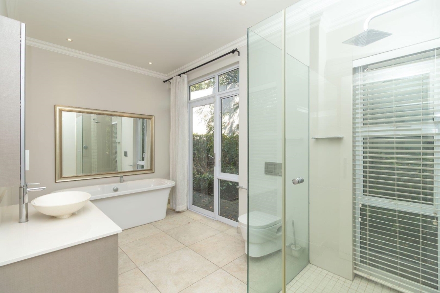 4 Bedroom Property for Sale in Hurlingham Gauteng