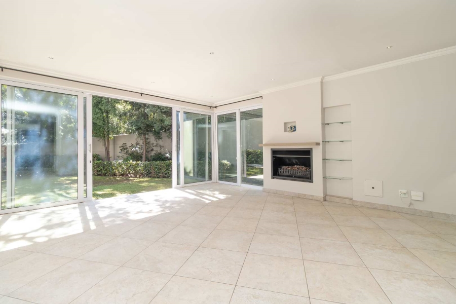 4 Bedroom Property for Sale in Hurlingham Gauteng