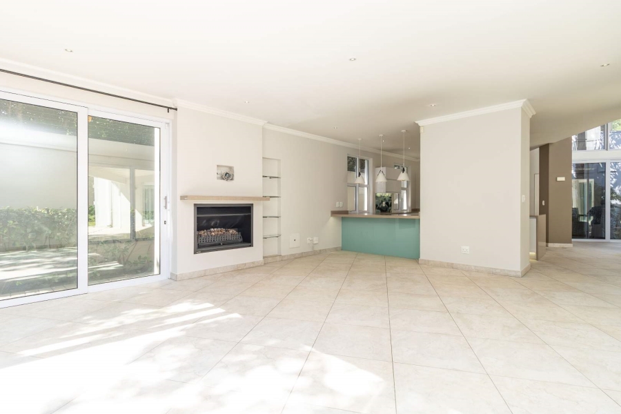 4 Bedroom Property for Sale in Hurlingham Gauteng