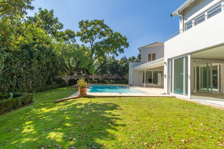 4 Bedroom Property for Sale in Hurlingham Gauteng