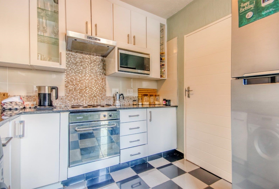 To Let 2 Bedroom Property for Rent in Strathavon Gauteng
