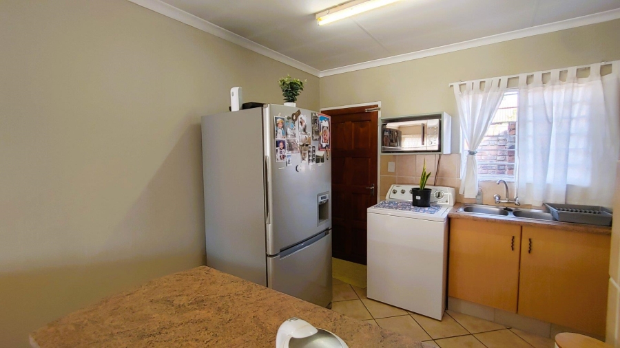 2 Bedroom Property for Sale in Elardus Park Gauteng