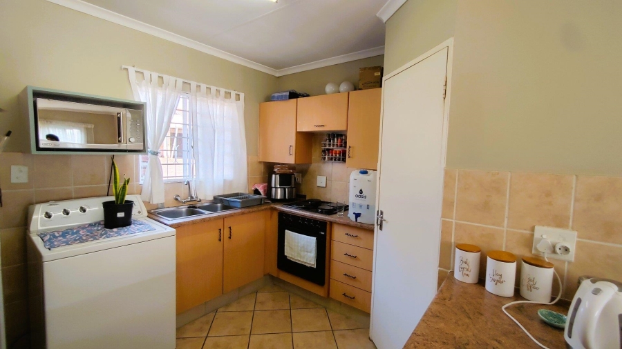 2 Bedroom Property for Sale in Elardus Park Gauteng