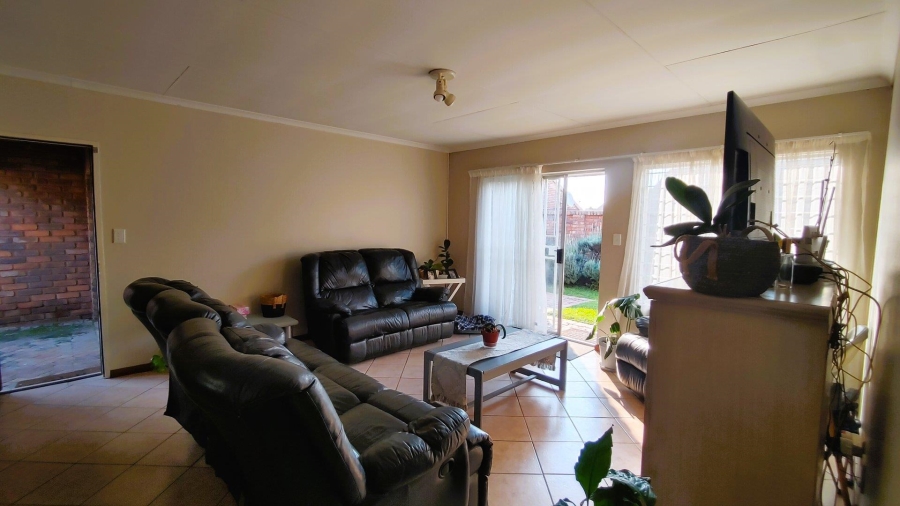 2 Bedroom Property for Sale in Elardus Park Gauteng
