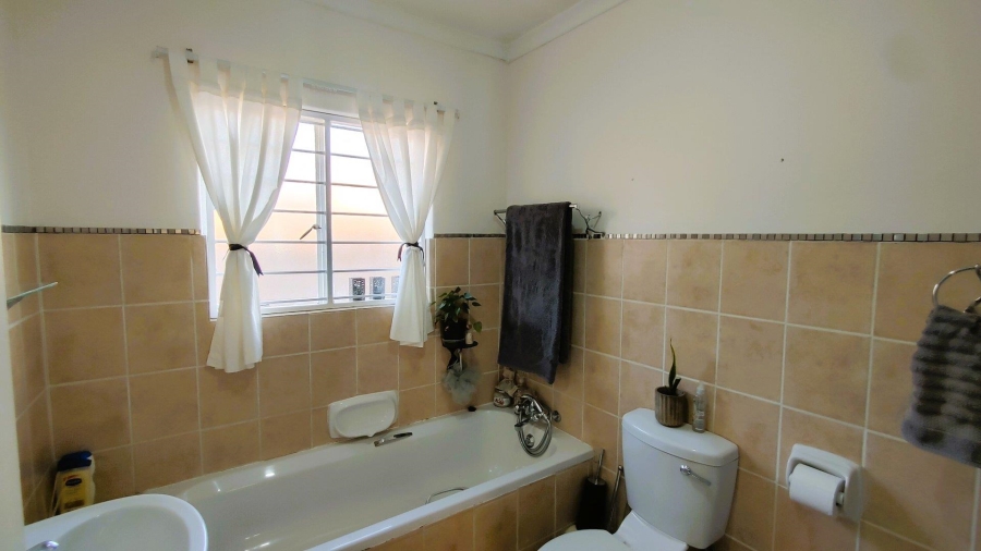 2 Bedroom Property for Sale in Elardus Park Gauteng