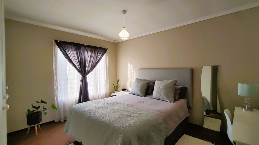 2 Bedroom Property for Sale in Elardus Park Gauteng