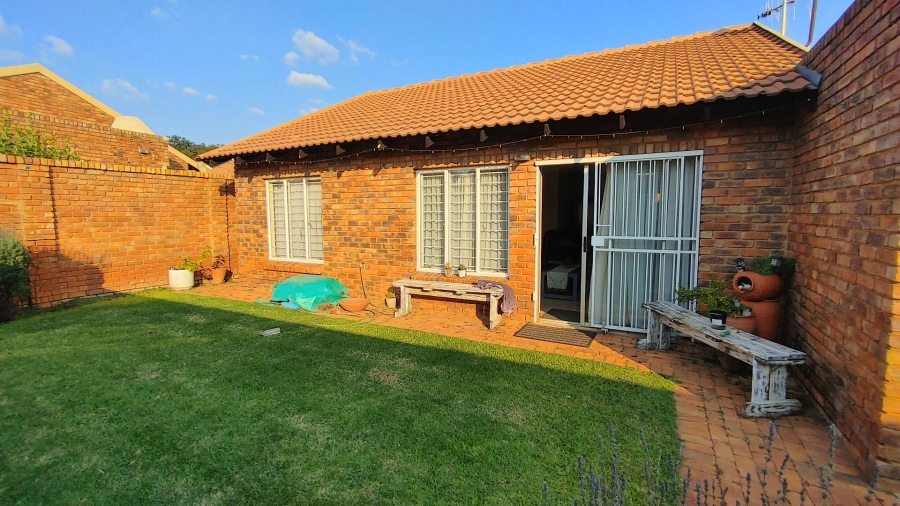 2 Bedroom Property for Sale in Elardus Park Gauteng