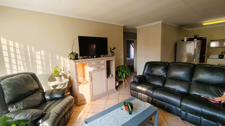 2 Bedroom Property for Sale in Elardus Park Gauteng