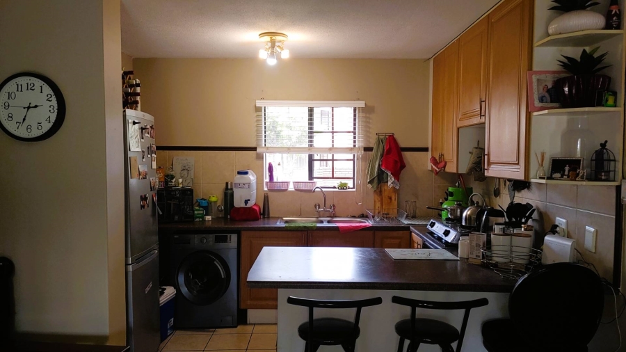 2 Bedroom Property for Sale in Mooikloof Gauteng