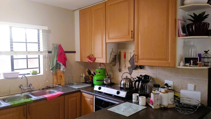 2 Bedroom Property for Sale in Mooikloof Gauteng