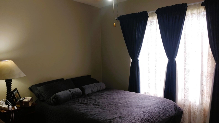 2 Bedroom Property for Sale in Mooikloof Gauteng