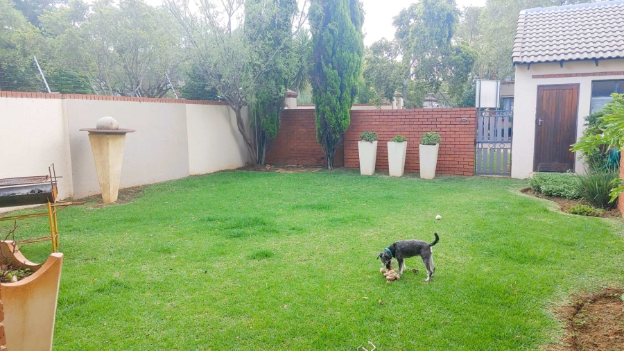 2 Bedroom Property for Sale in Mooikloof Gauteng
