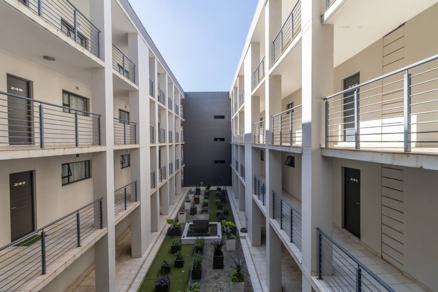 2 Bedroom Property for Sale in North Riding Gauteng