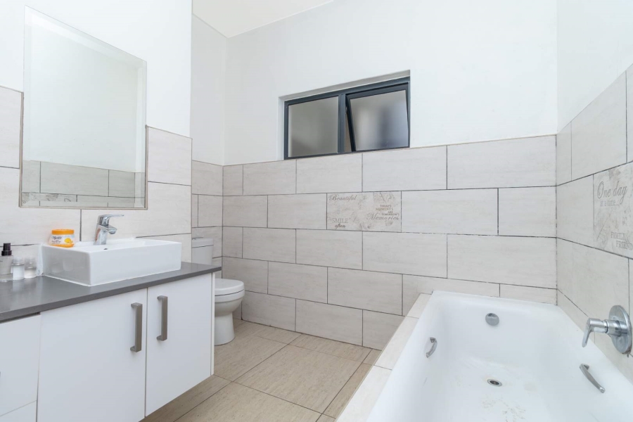 3 Bedroom Property for Sale in North Riding Gauteng