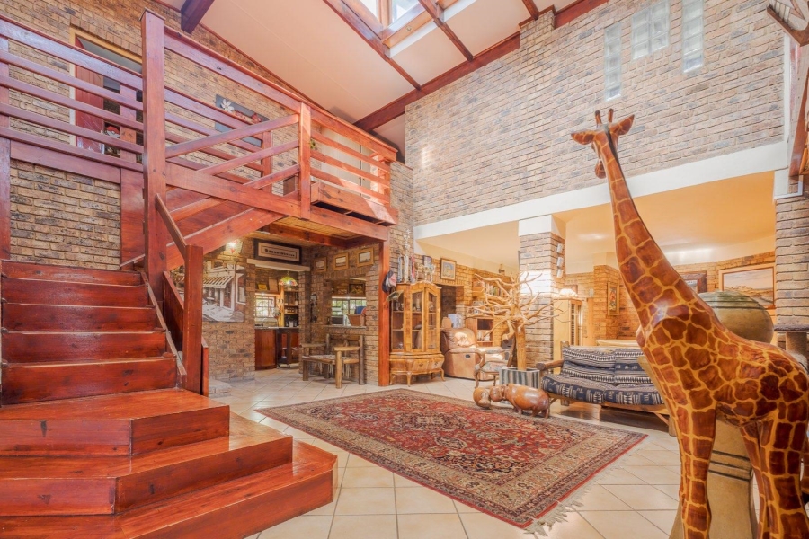 7 Bedroom Property for Sale in Erasmuskloof Gauteng